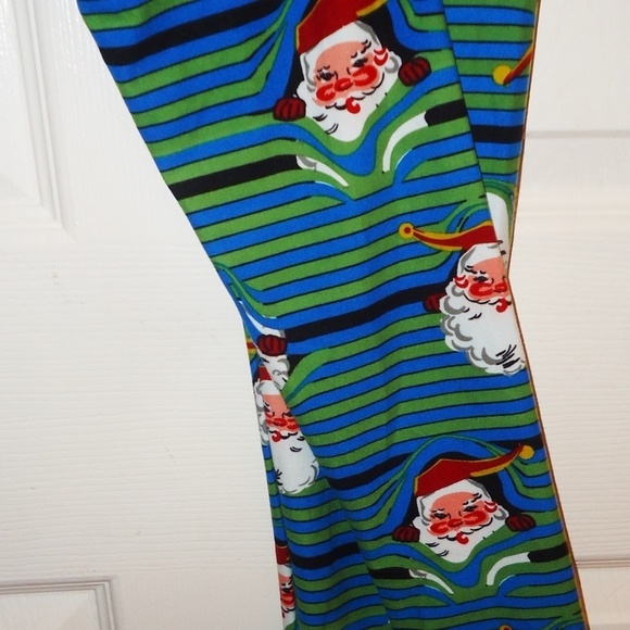 💥SALE💥 LULAROE OS 12/22 SANTA CHRISTMAS LEGGINGS - Picture 4 of 8